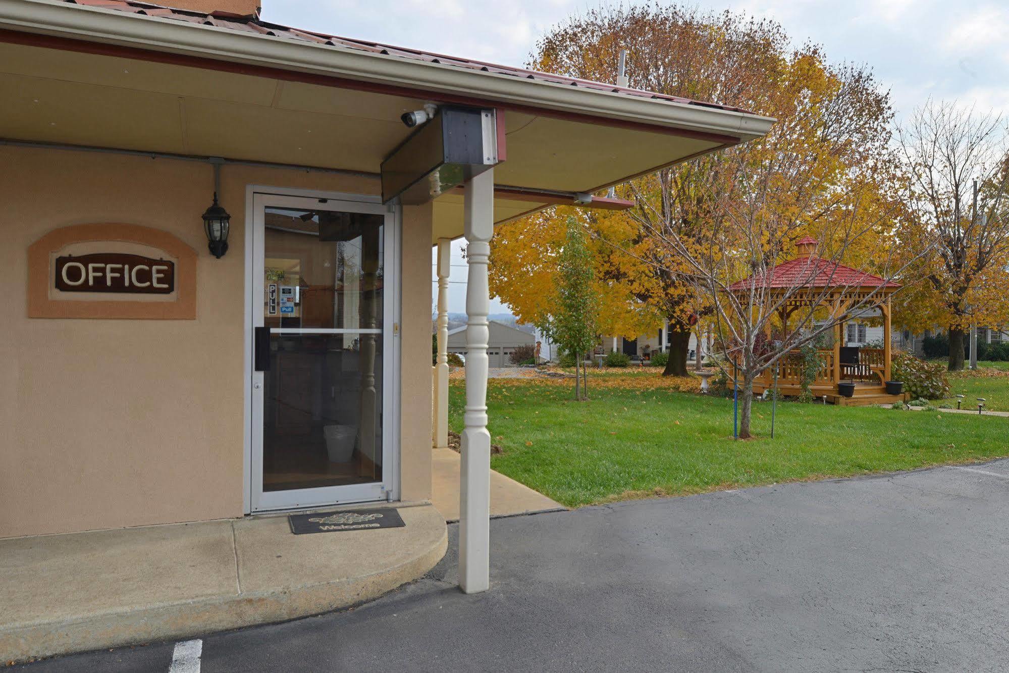 Red Carpet Inn Ronks Exterior foto